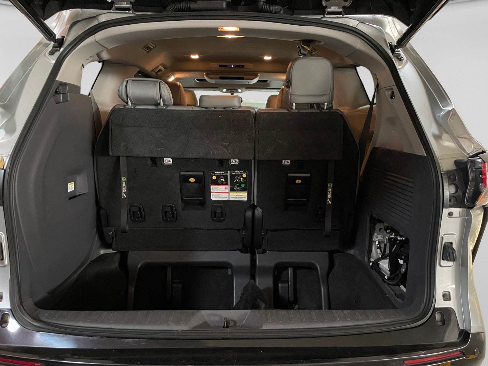 2021 Toyota SIENNA LIMITED