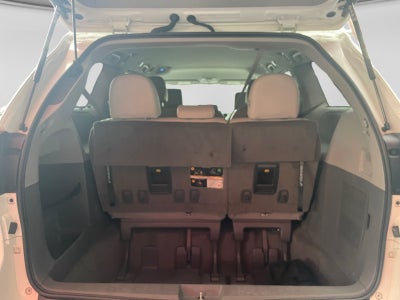 2019 Toyota SIENNA XLE