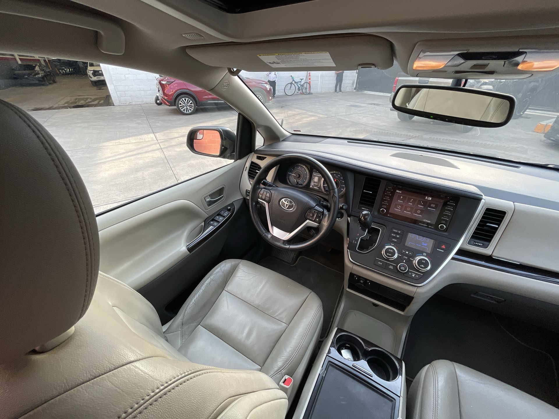 2019 Toyota SIENNA XLE PIEL