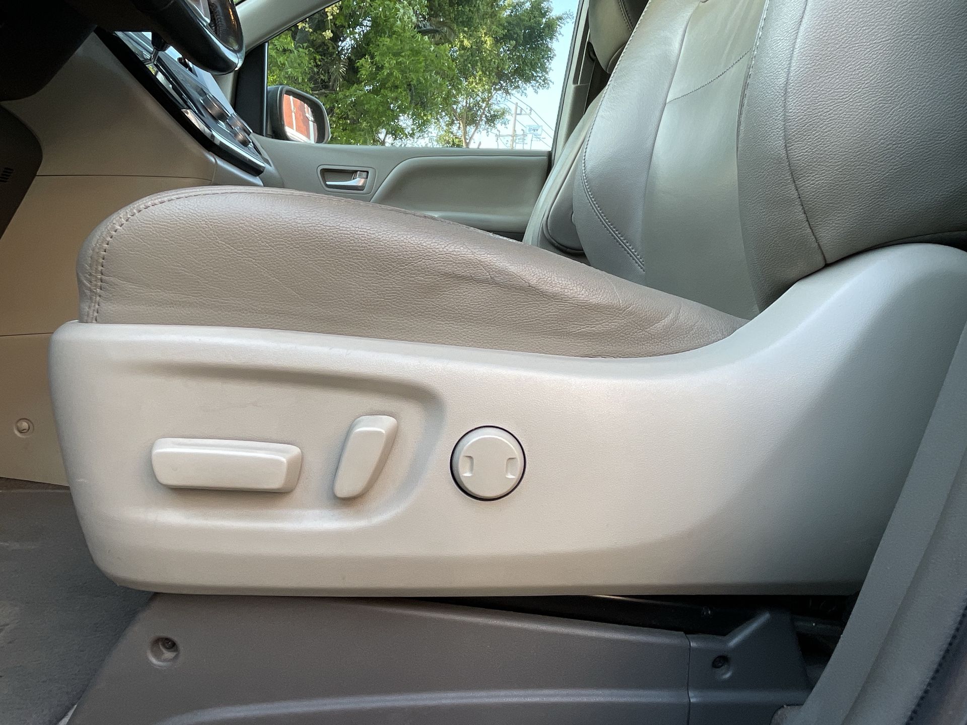 2019 Toyota SIENNA XLE PIEL