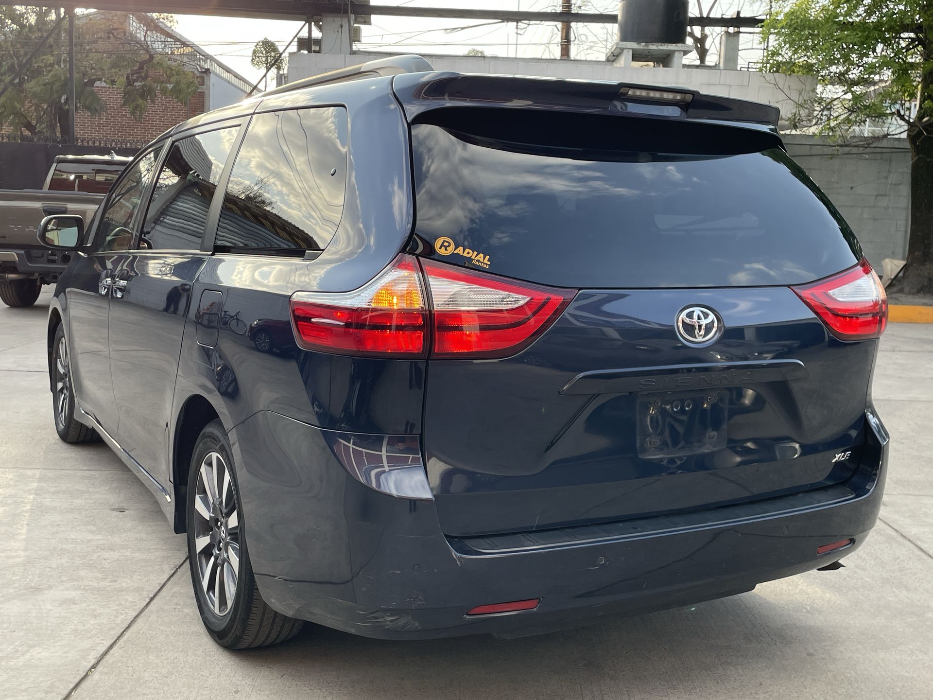 2019 Toyota SIENNA XLE PIEL