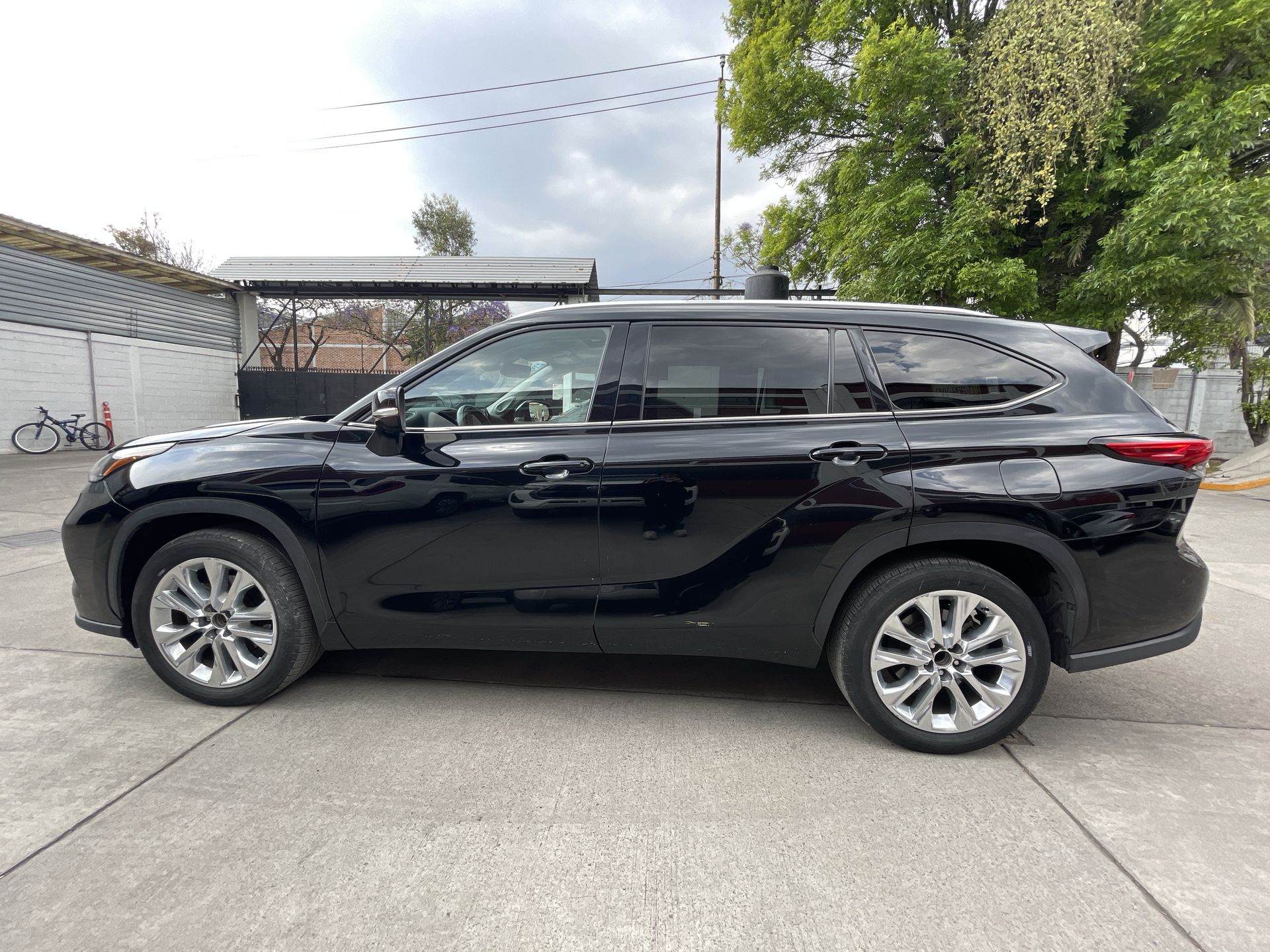 2022 Toyota HIGHLANDER LIMITED PR