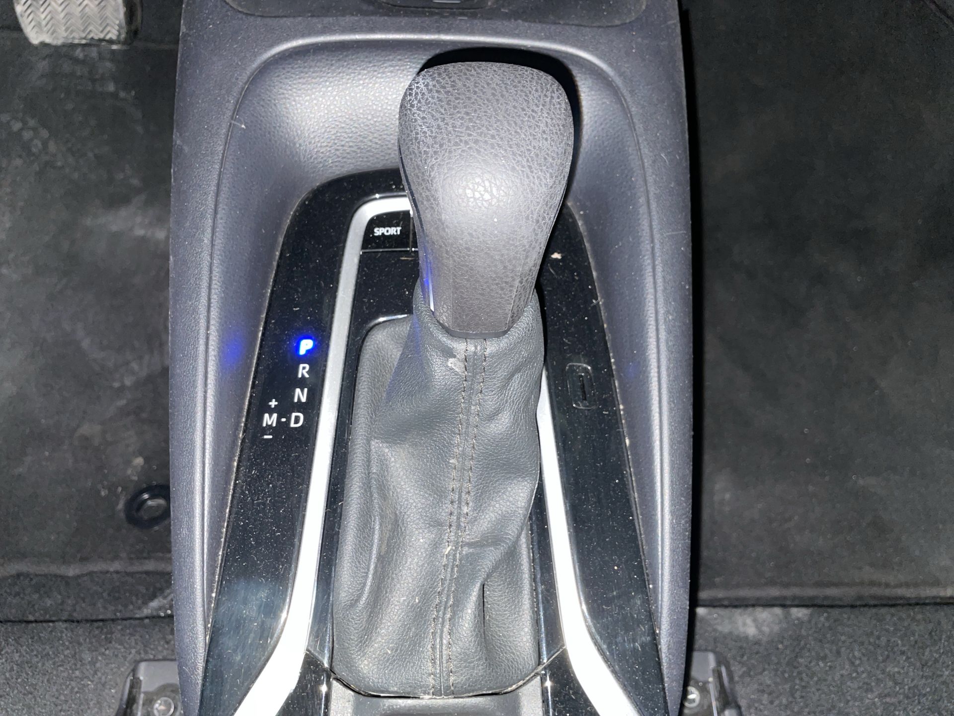 2022 Toyota COROLLA SE CVT