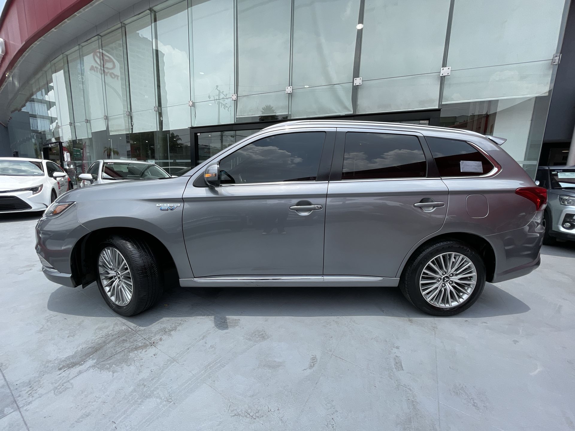 2021 Mitsubishi OUTLANDER LIMITED