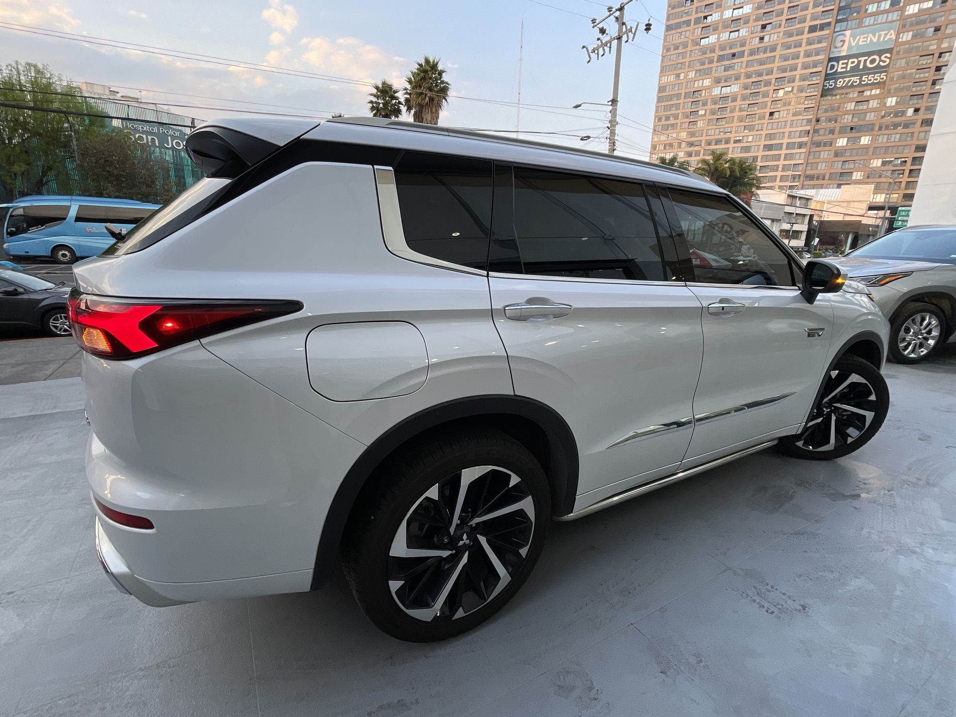 2024 Mitsubishi OUTLANDER DIAMOND