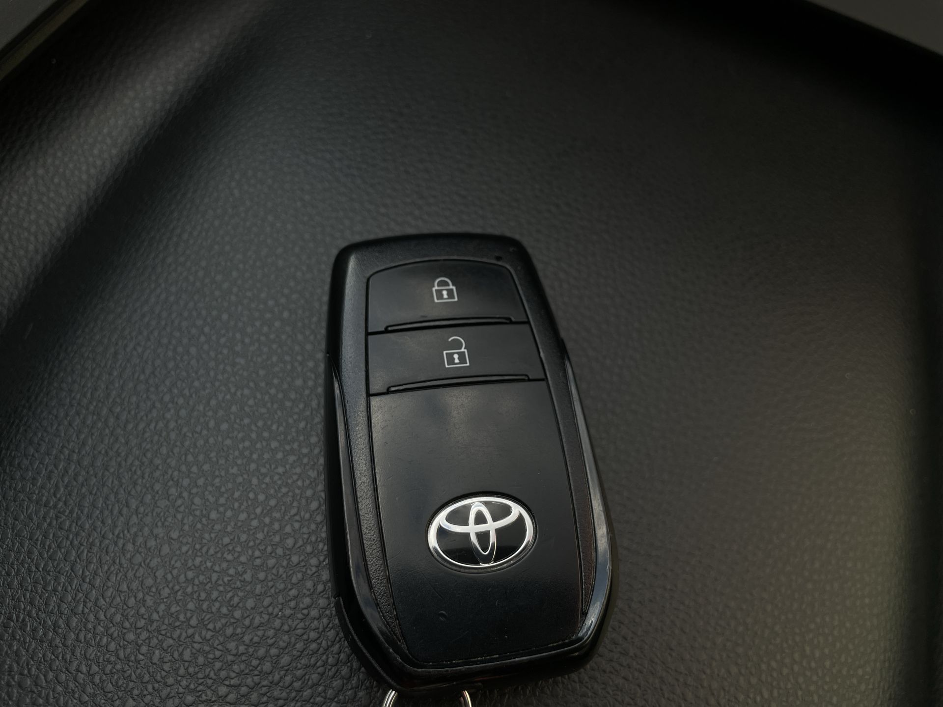 2023 Toyota PRIUS BASE BASE