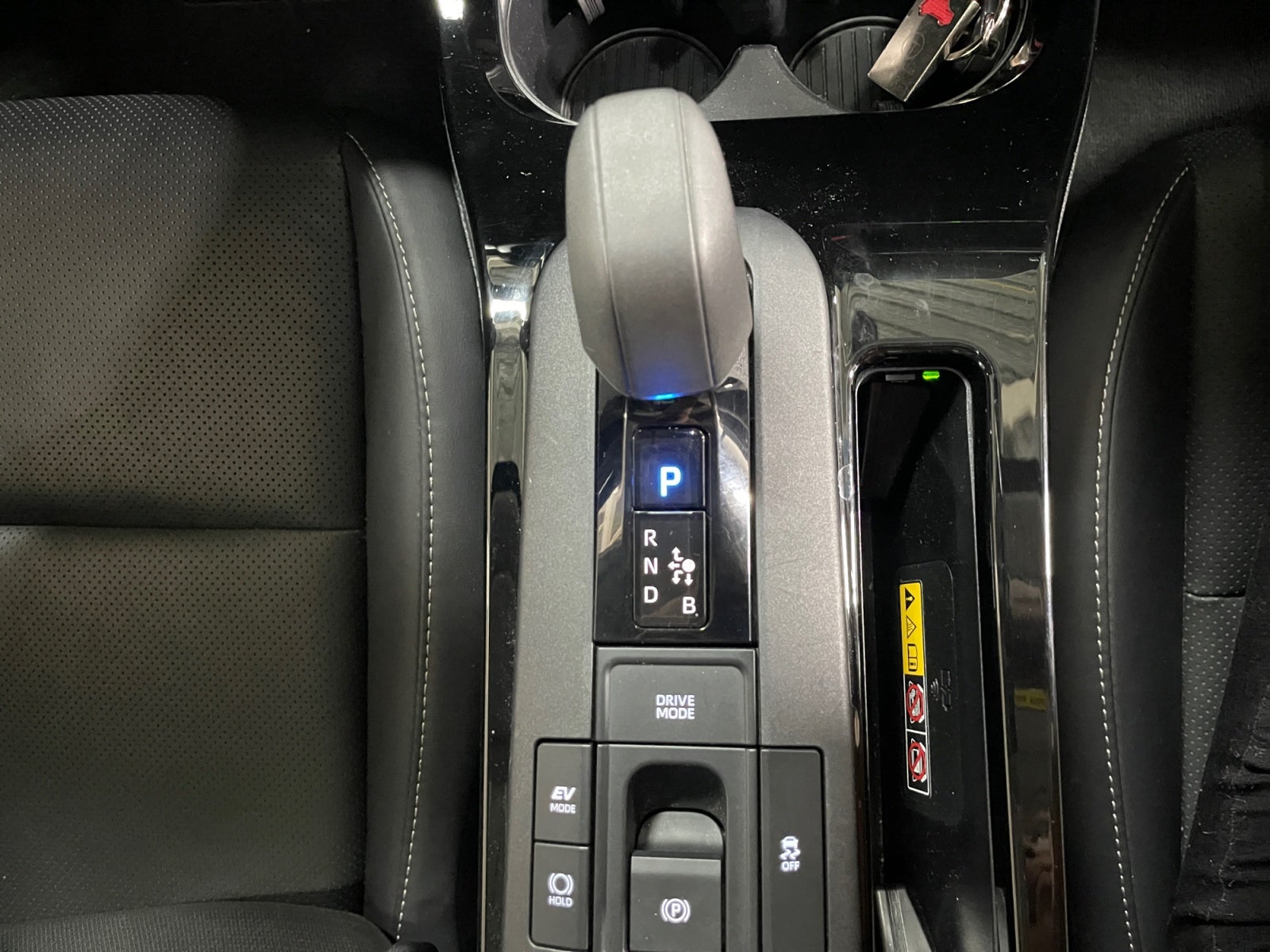 2023 Toyota PRIUS BASE PREMIUM