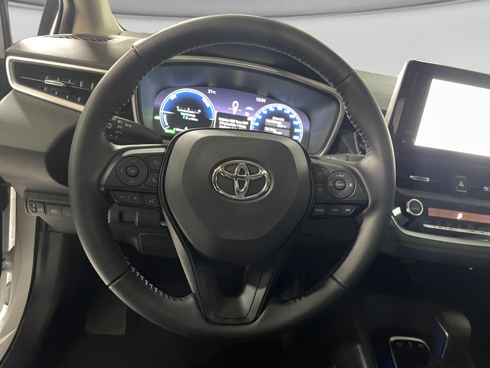 2026 Toyota COROLLA XLE HEV