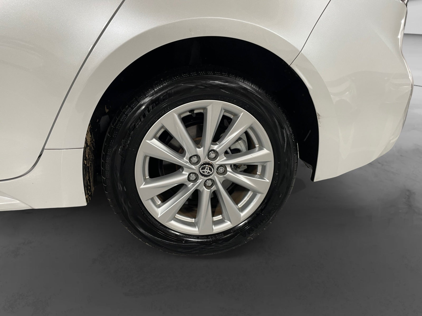 2026 Toyota COROLLA XLE HEV