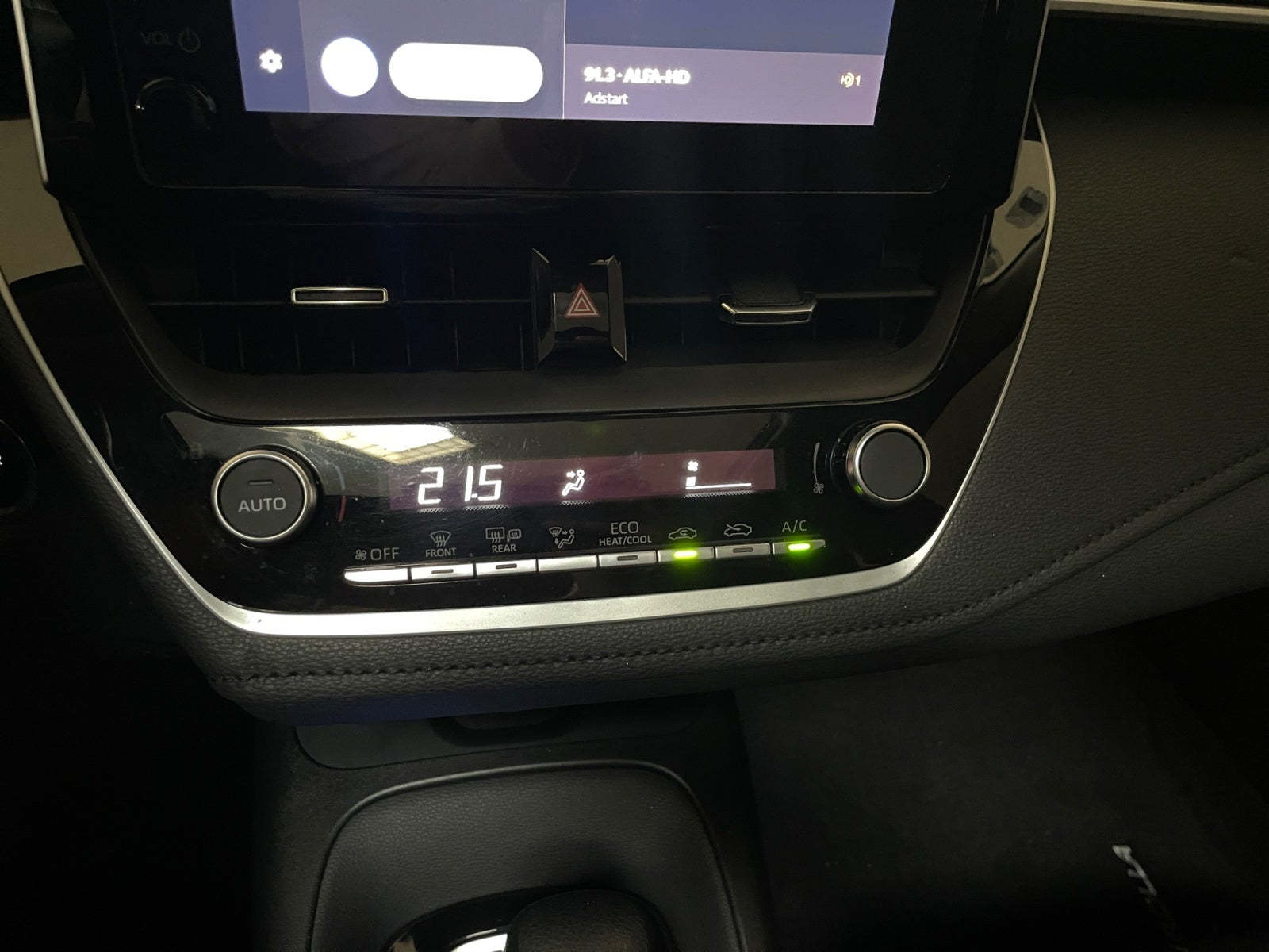 2024 Toyota COROLLA XLE HEV
