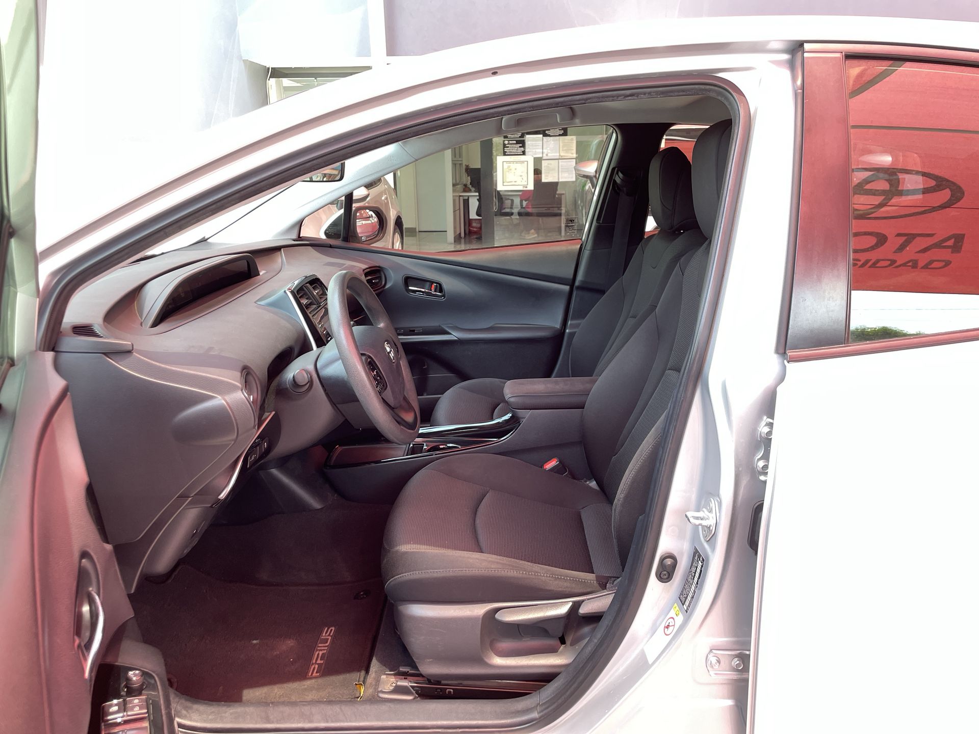 2021 Toyota PRIUS BASE BASE