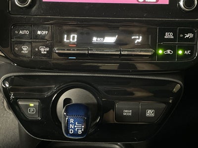 2022 Toyota PRIUS BASE