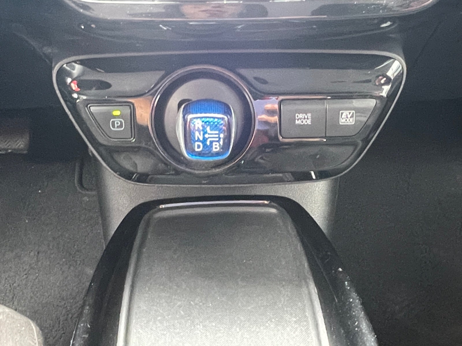 2022 Toyota PRIUS BASE BASE
