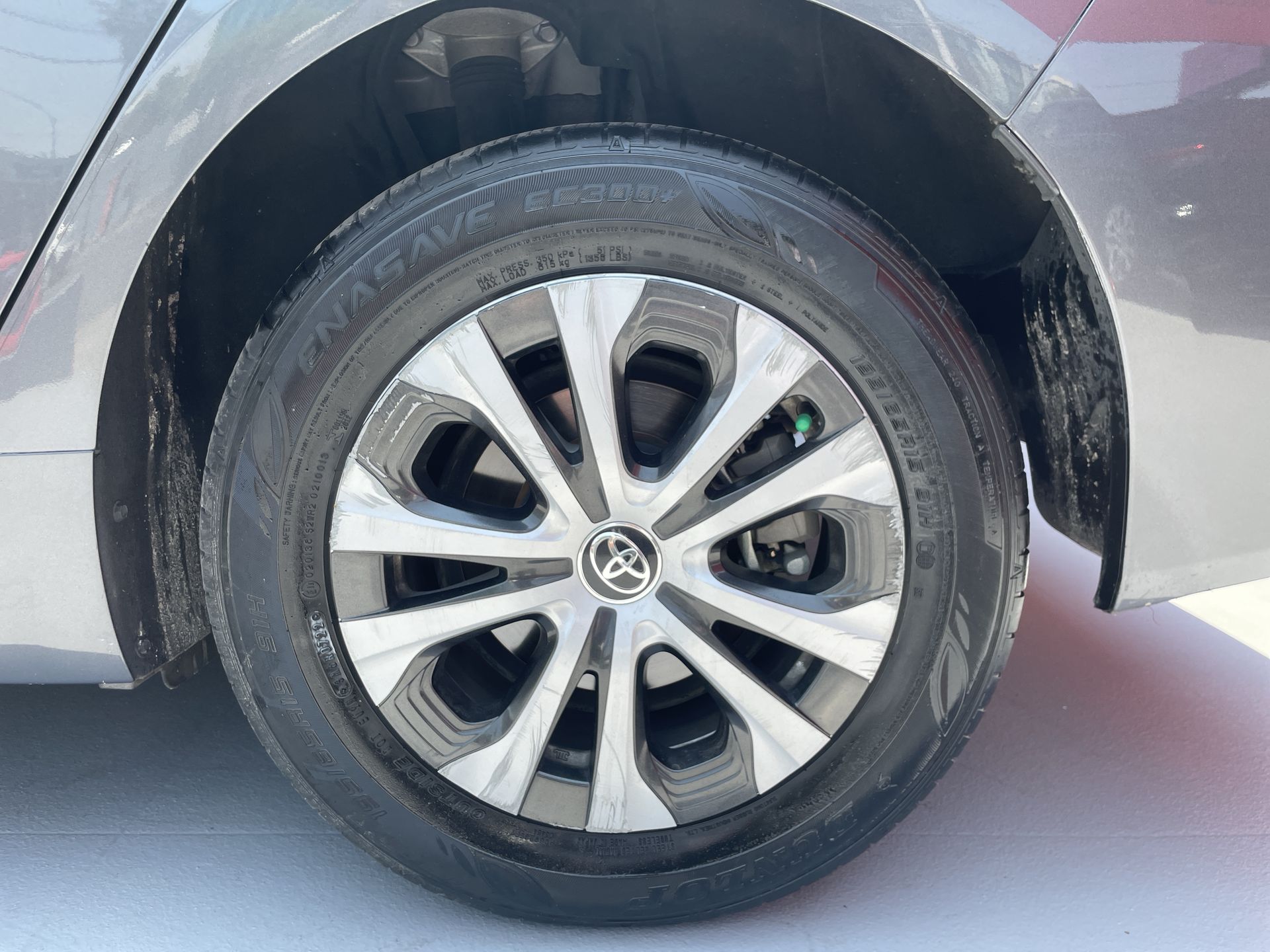 2022 Toyota PRIUS BASE BASE