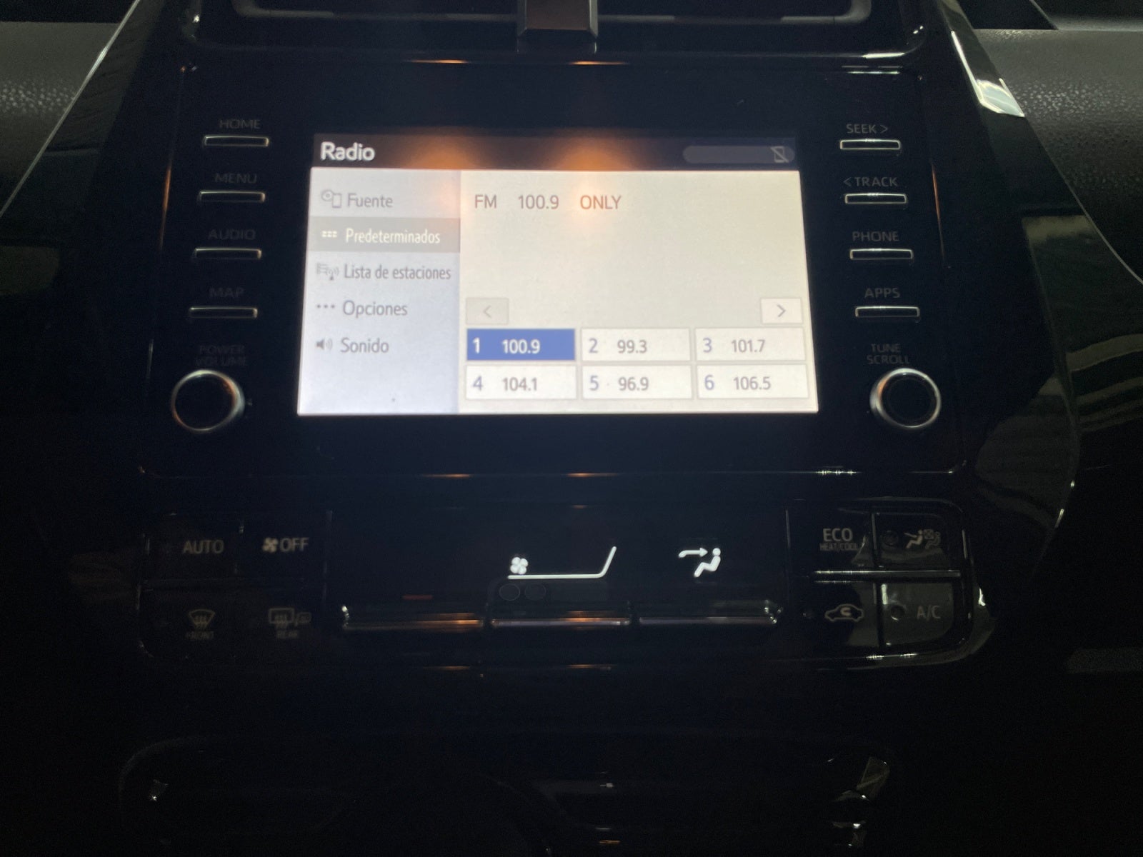 2020 Toyota PRIUS BASE