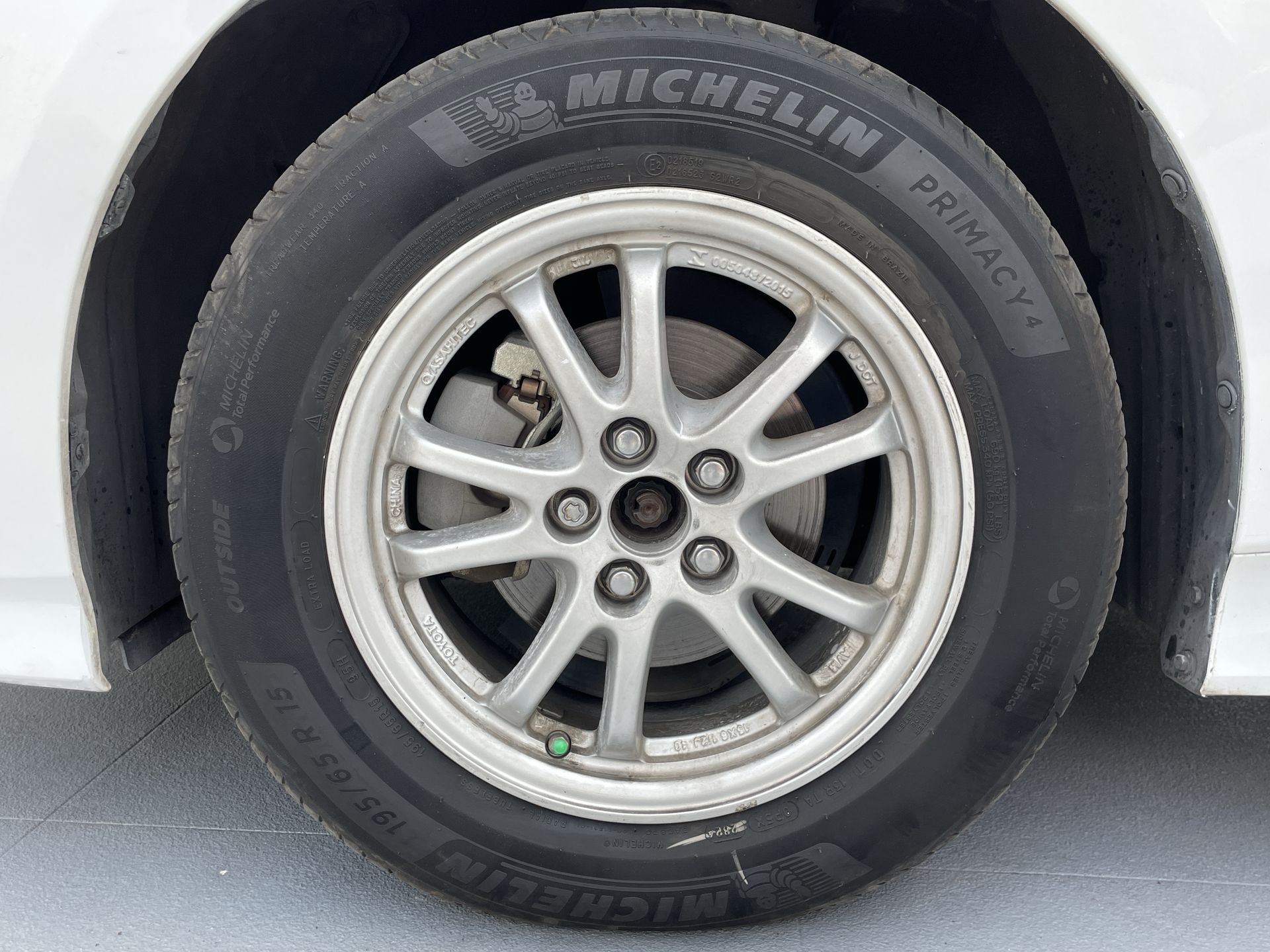 2020 Toyota PRIUS BASE BASE