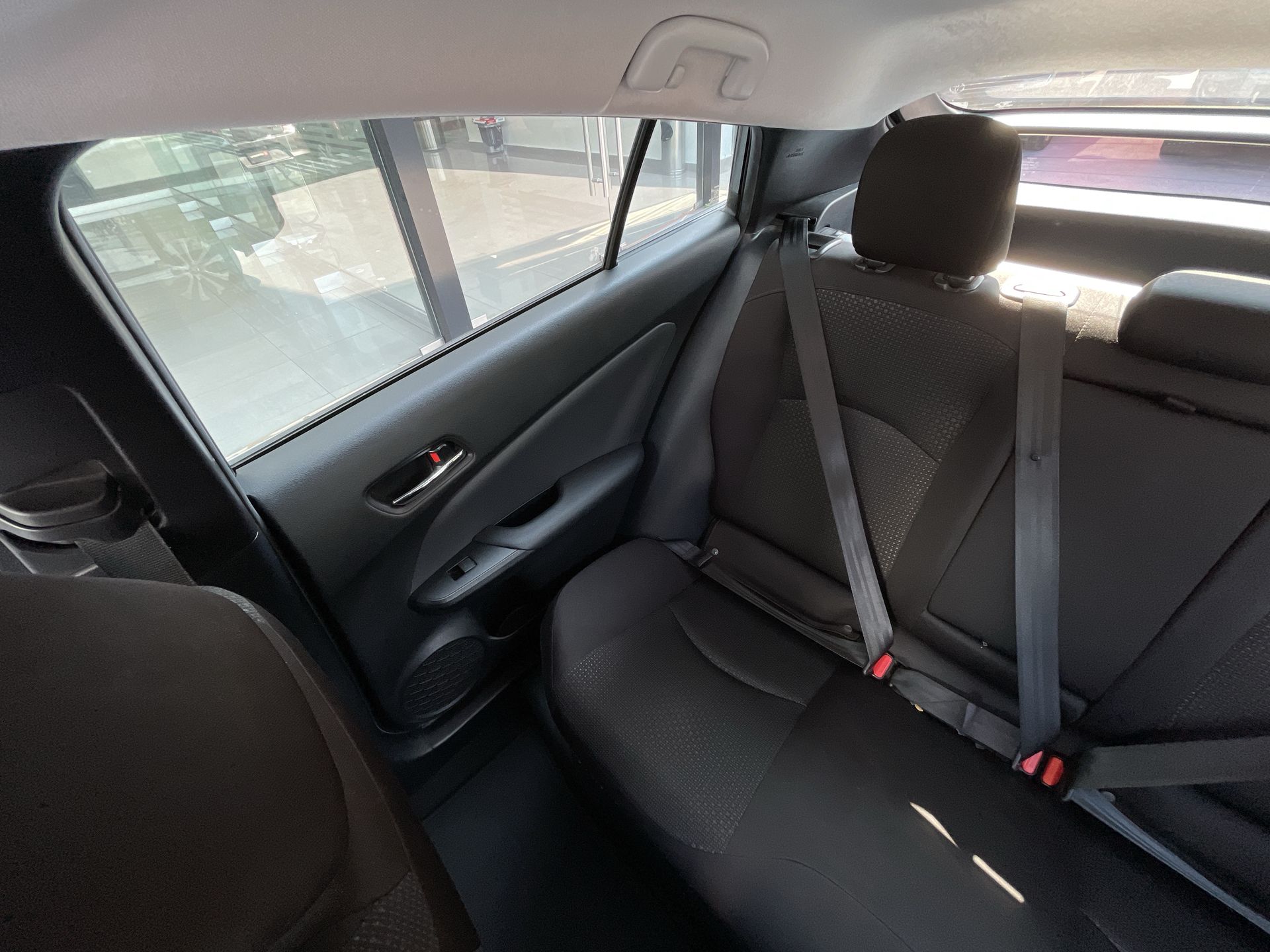 2020 Toyota PRIUS BASE