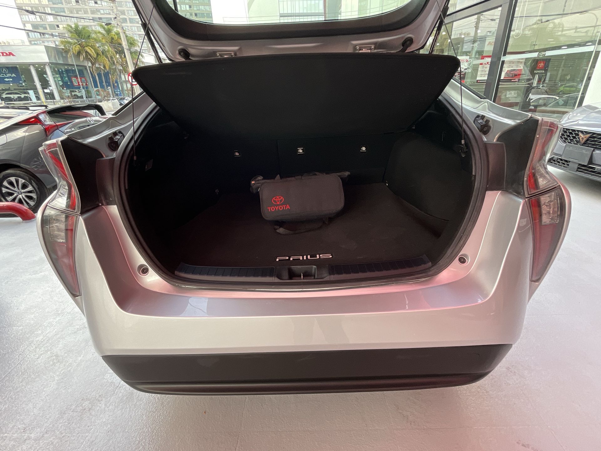 2017 Toyota PRIUS BASE PREMIUM CVT