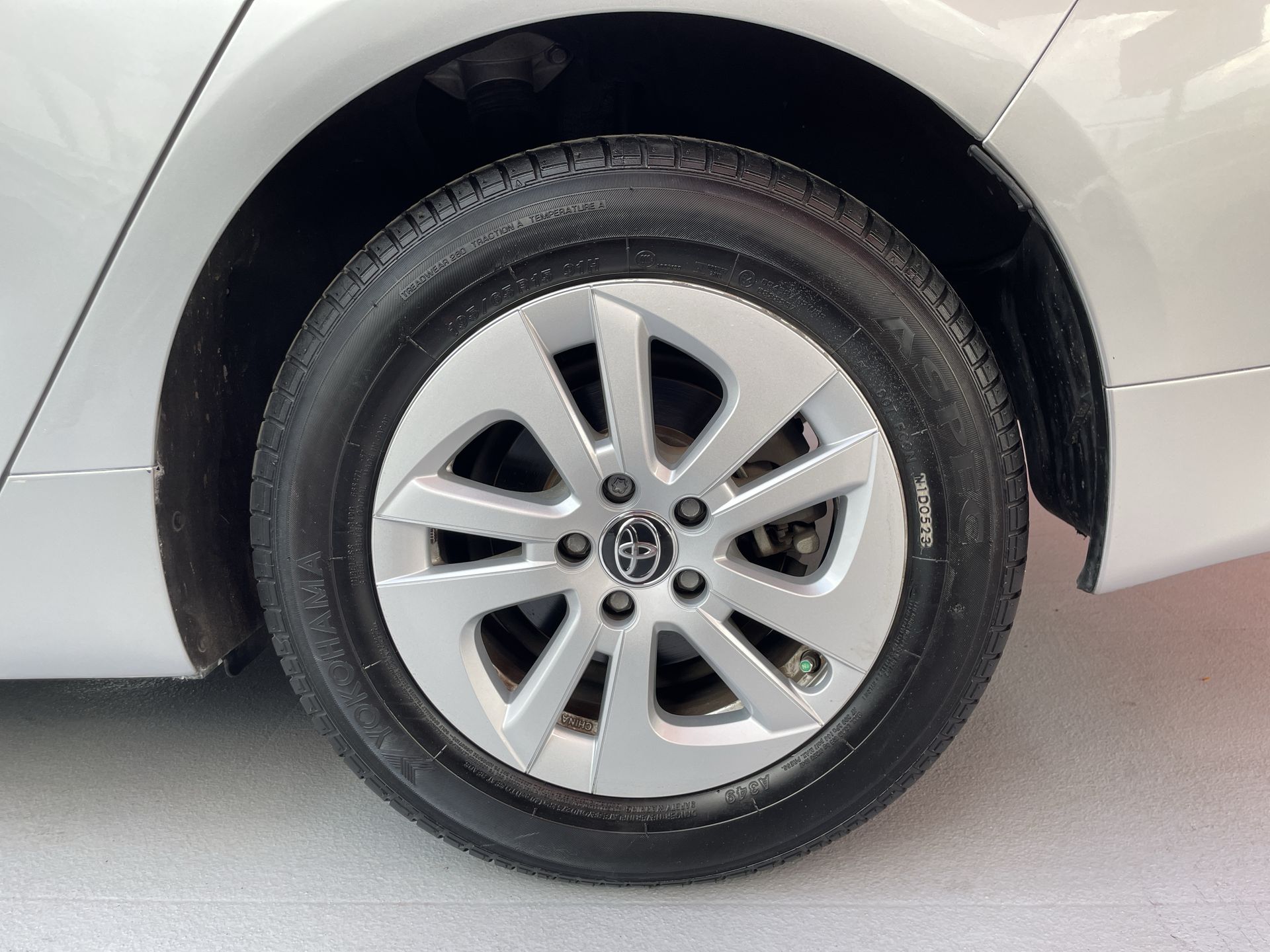 2017 Toyota PRIUS BASE PREMIUM CVT