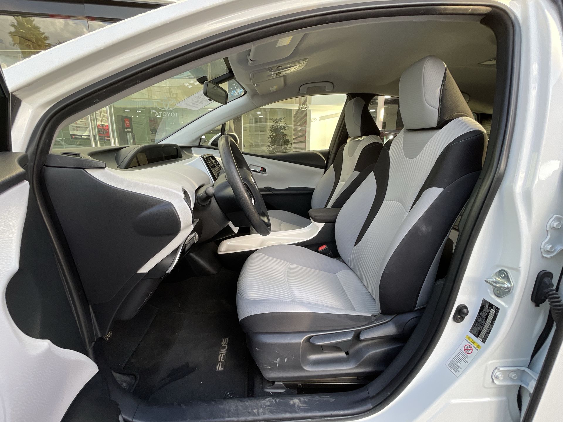 2018 Toyota PRIUS PREMIUM AT