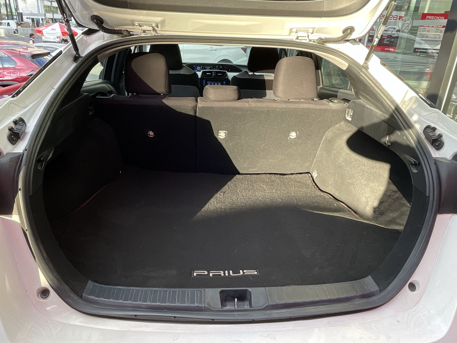 2018 Toyota PRIUS PREMIUM AT