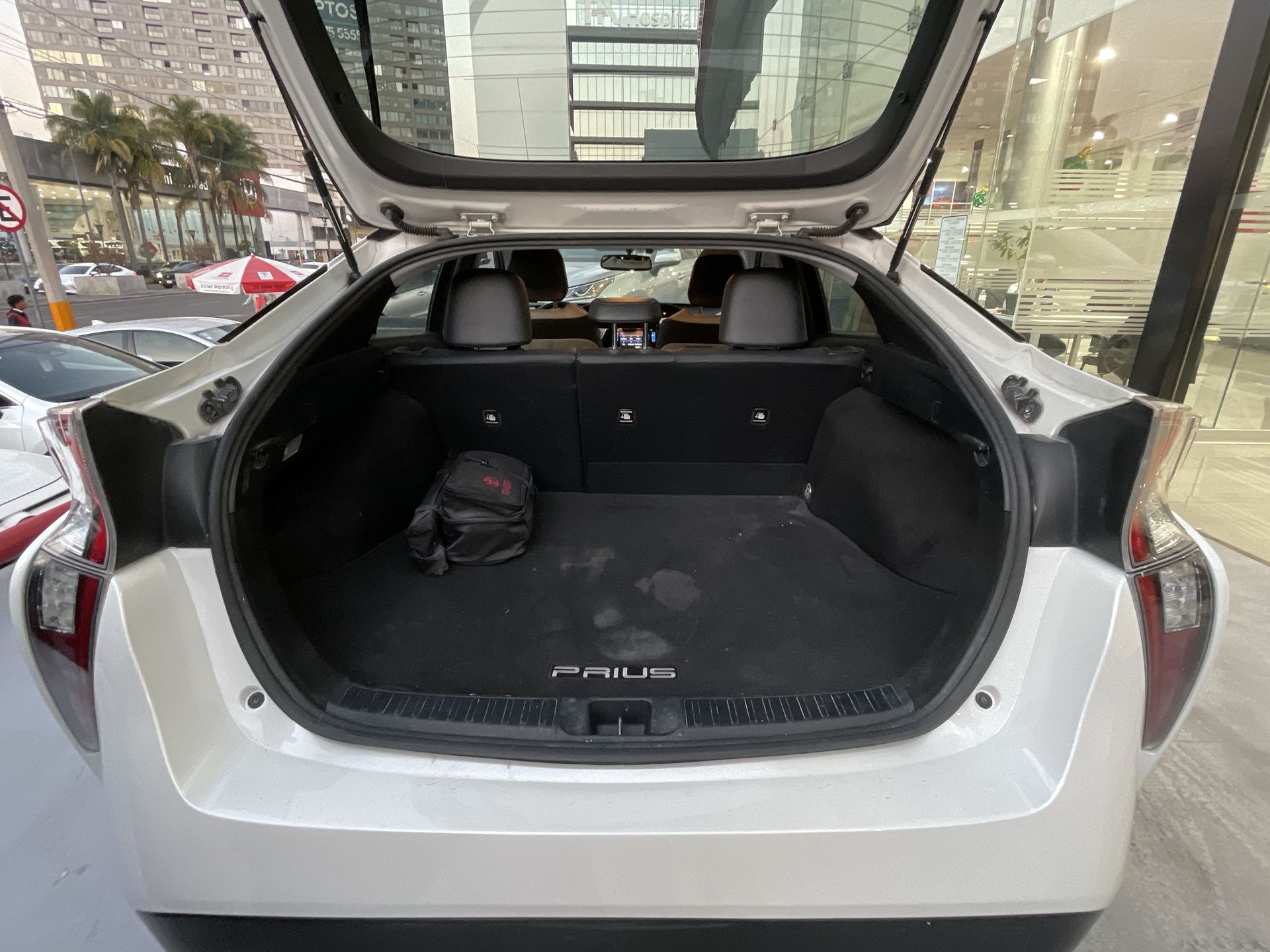 2017 Toyota PRIUS BASE PREMIUM CVT