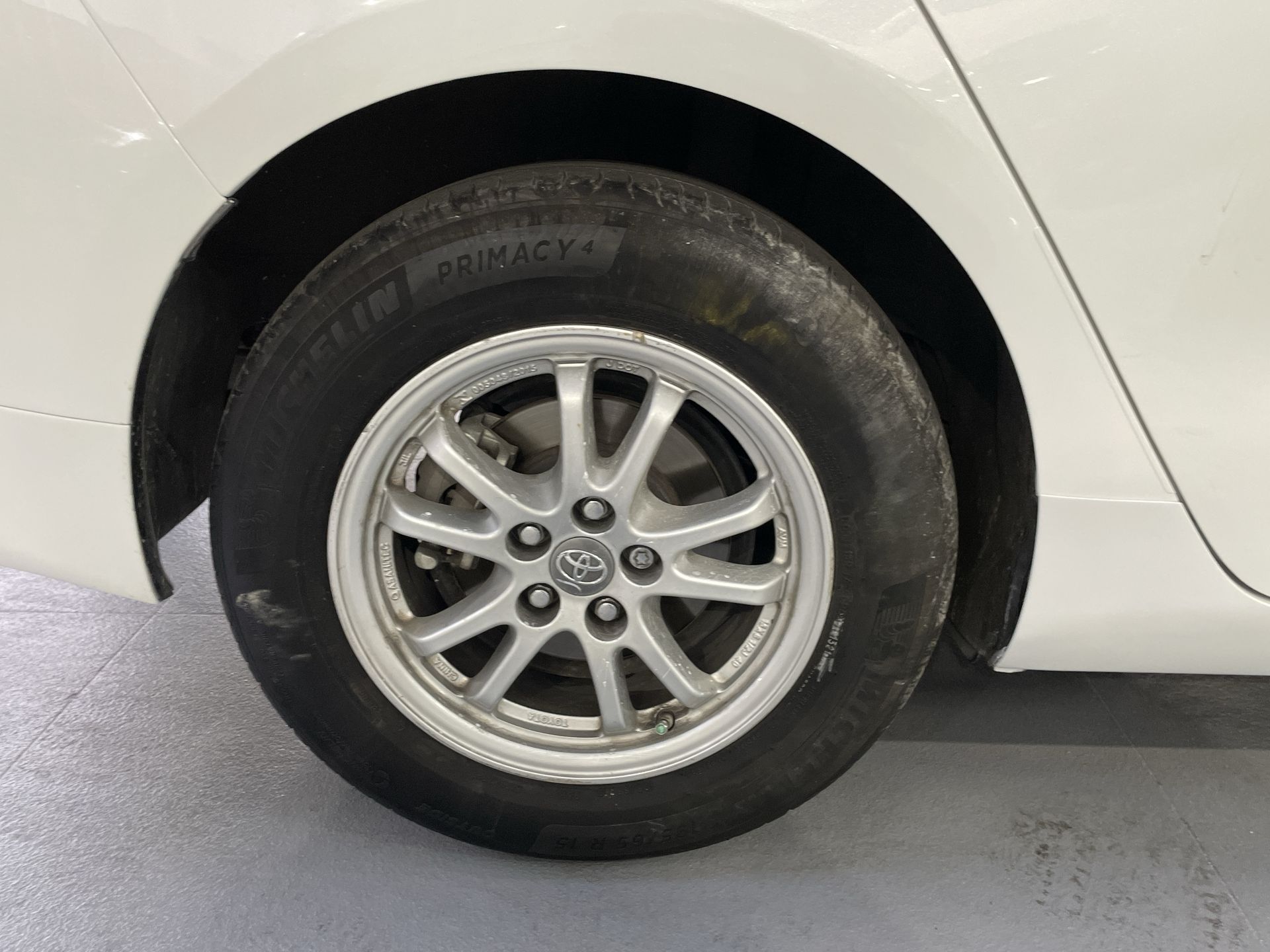 2017 Toyota PRIUS BASE PREMIUM CVT