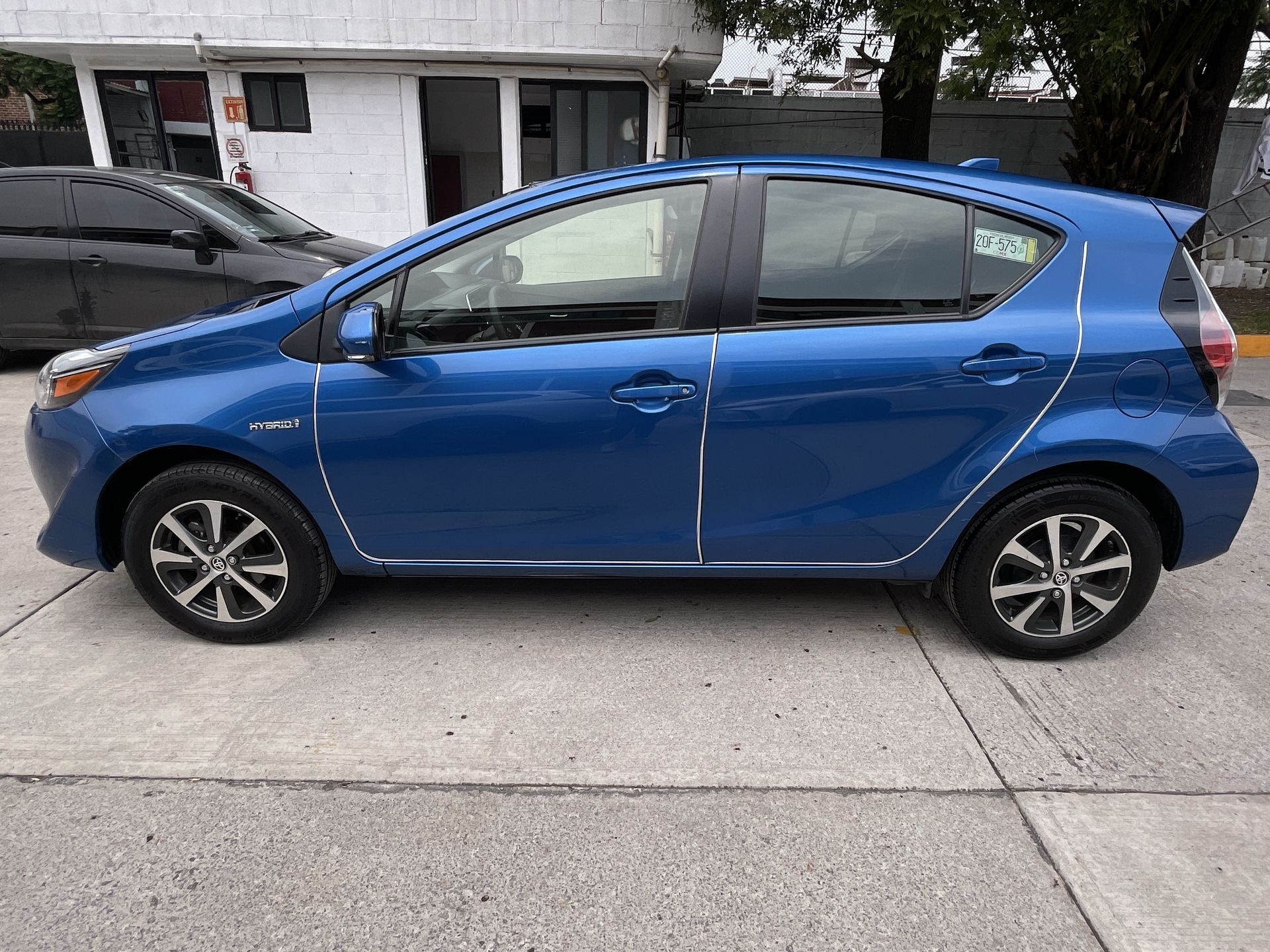 2021 Toyota PRIUS PRIUS C