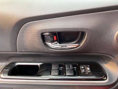 2021 Toyota PRIUS PRIUS C