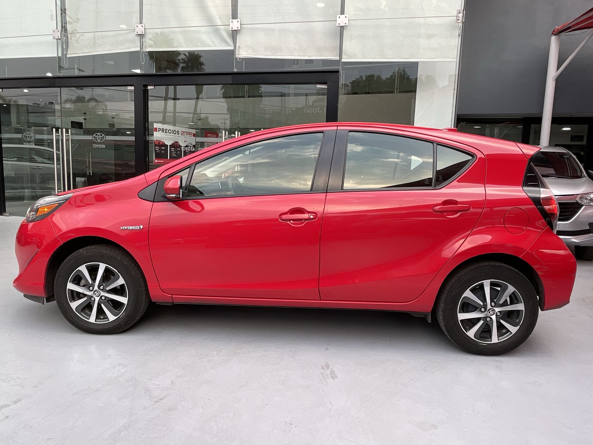 2021 Toyota PRIUS PRIUS C