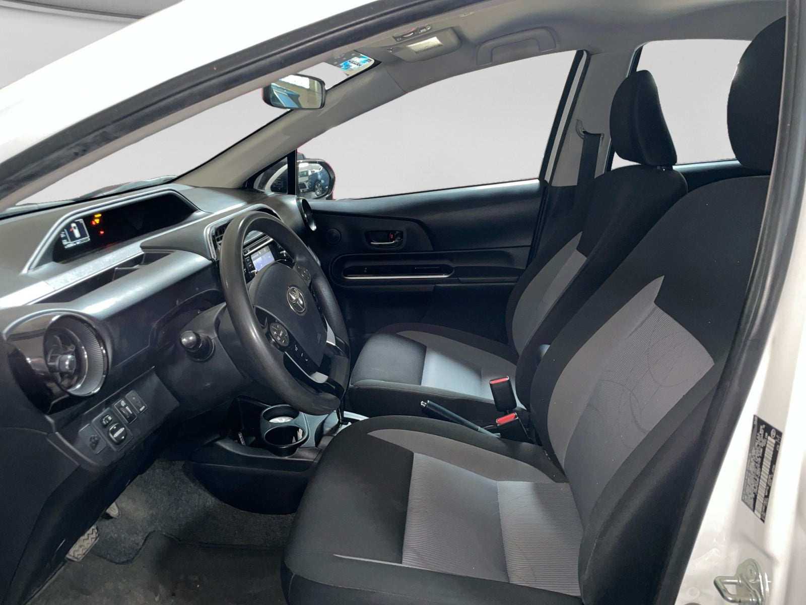 2021 Toyota PRIUS BASE PRIUS C
