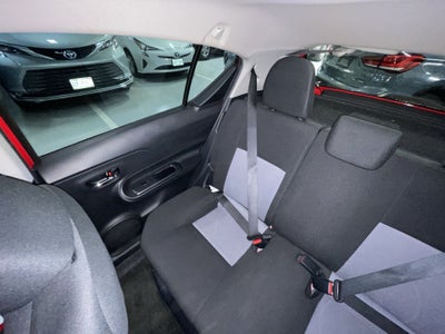 2018 Toyota PRIUS BASE 1.5 HYBRID AUTO