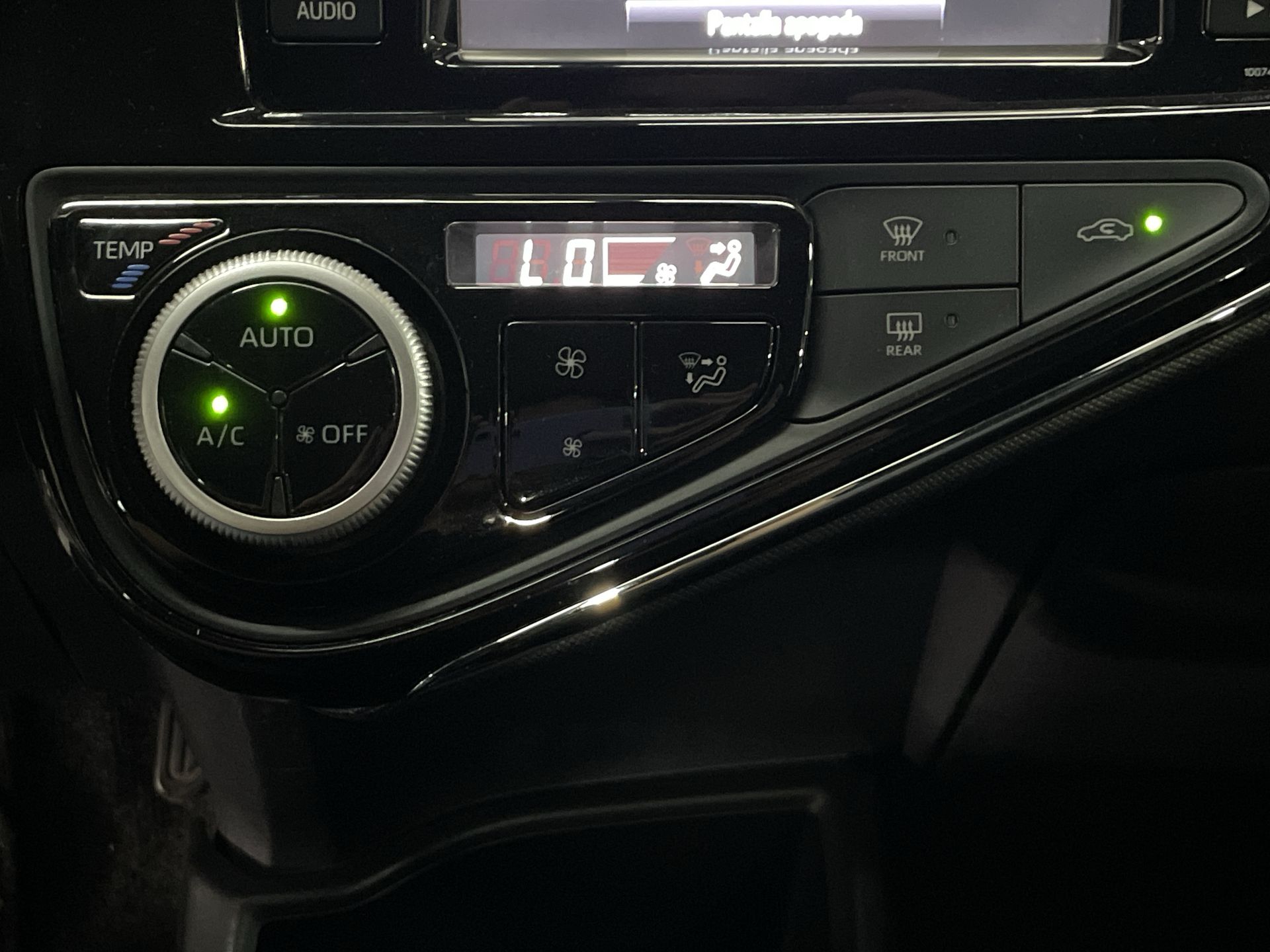 2018 Toyota PRIUS BASE 1.5 HYBRID AUTO