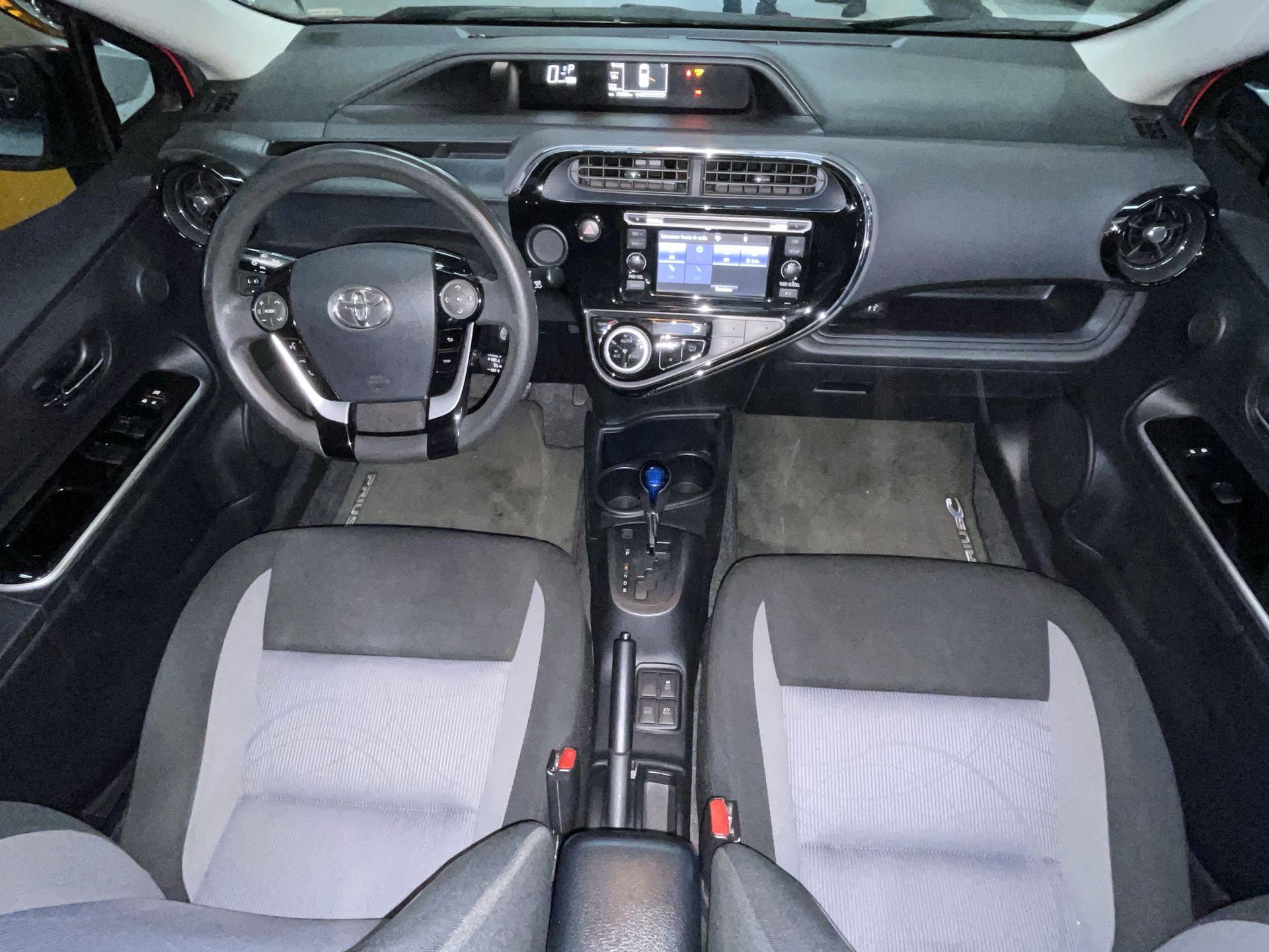 2018 Toyota PRIUS BASE 1.5 HYBRID AUTO
