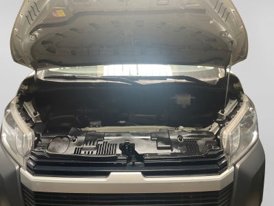 2025 Toyota HIACE VENTANAS SUPERLARGA