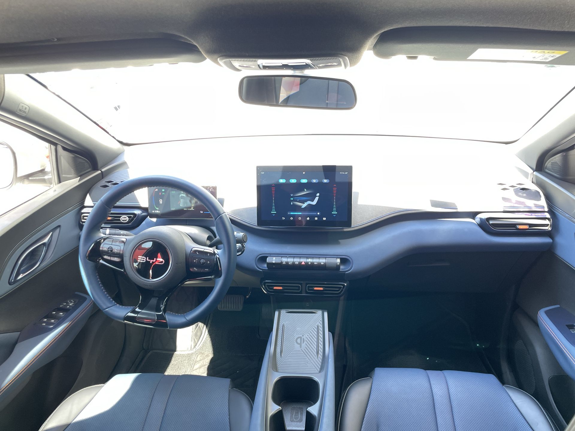 2025 BYD DOPLHIN 4 SEATS 380KM