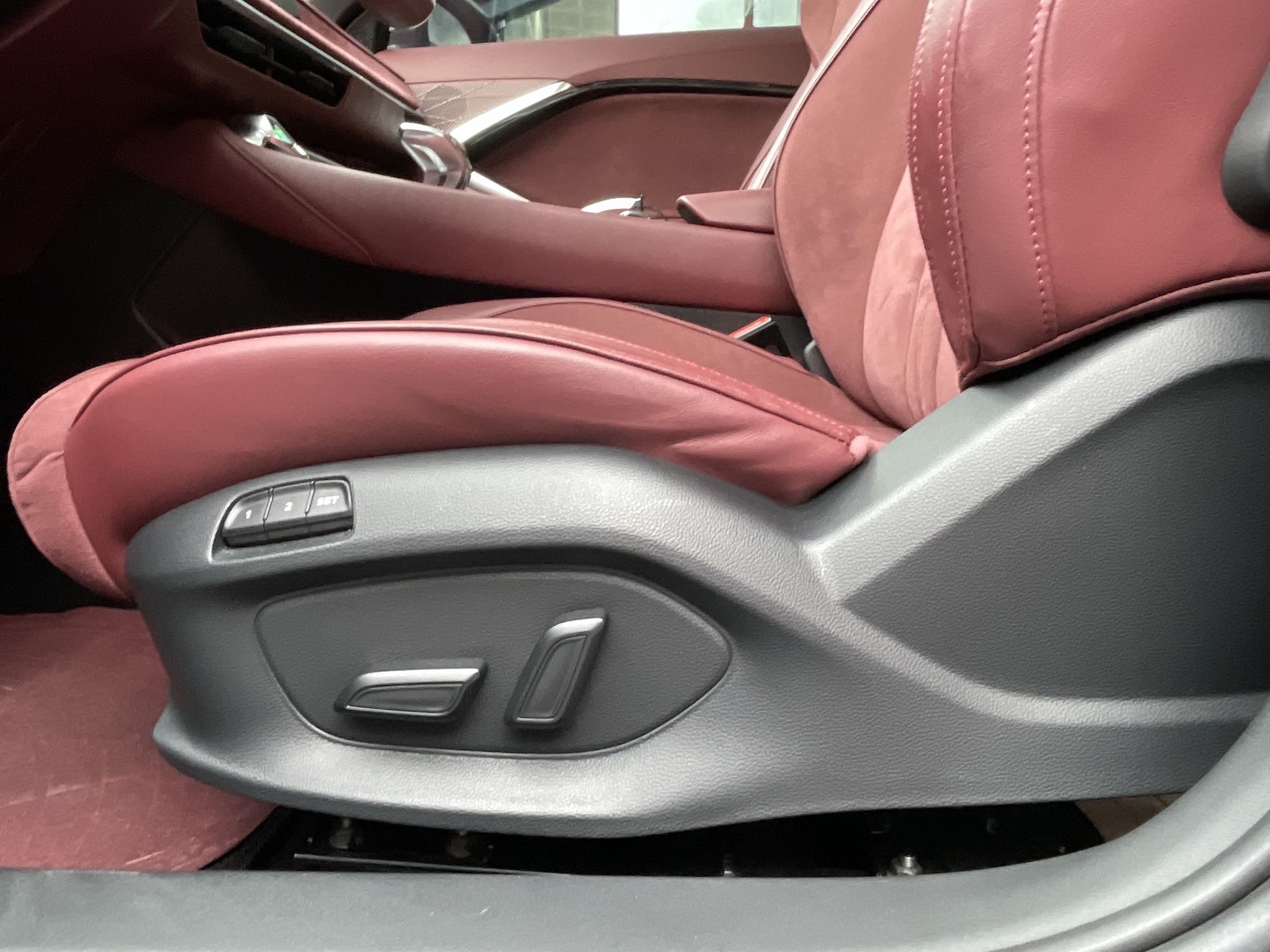 2025 MG MG TF 2.0T LUX TROPHY AT