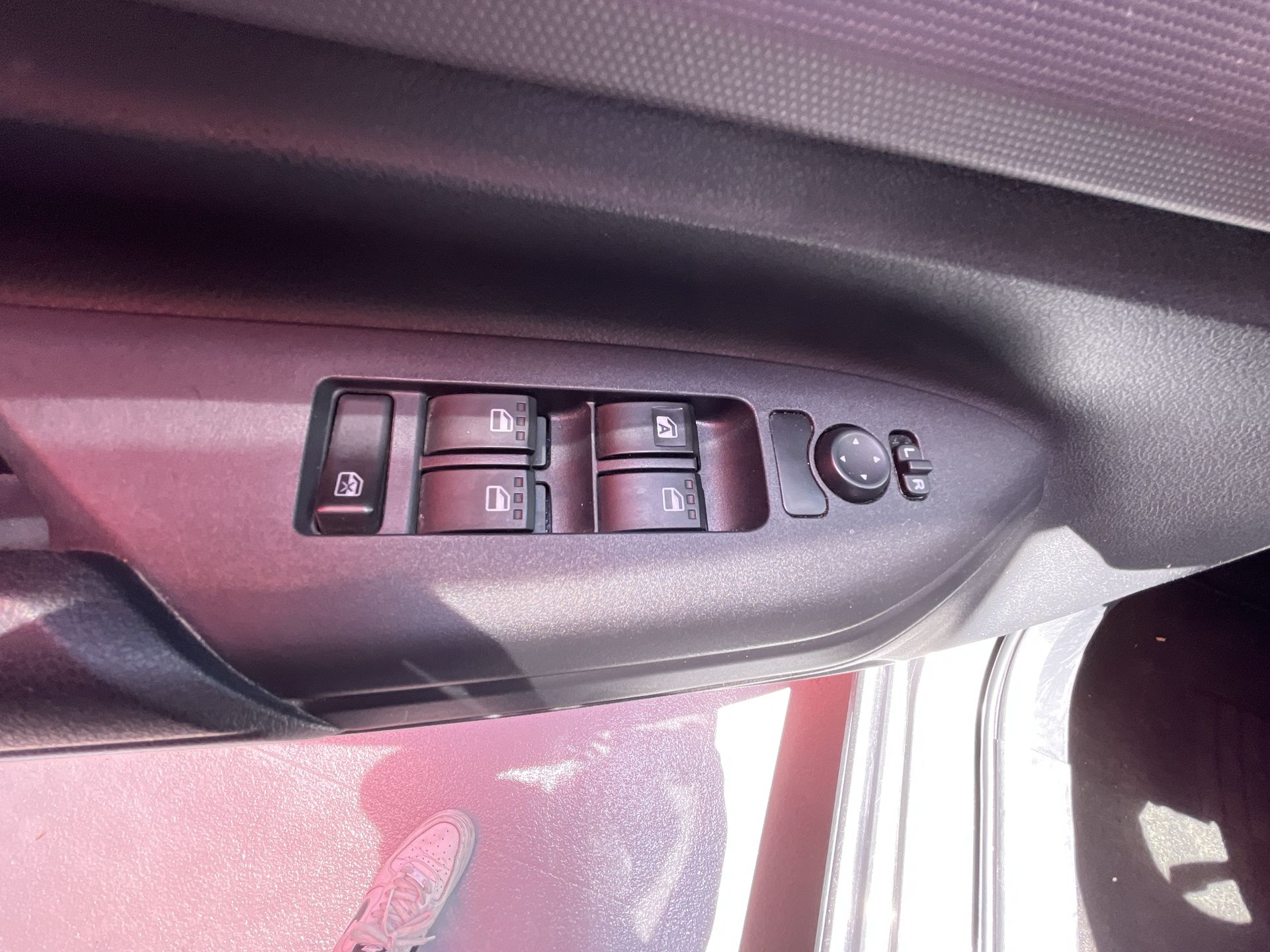 2024 Toyota AVANZA LE MT