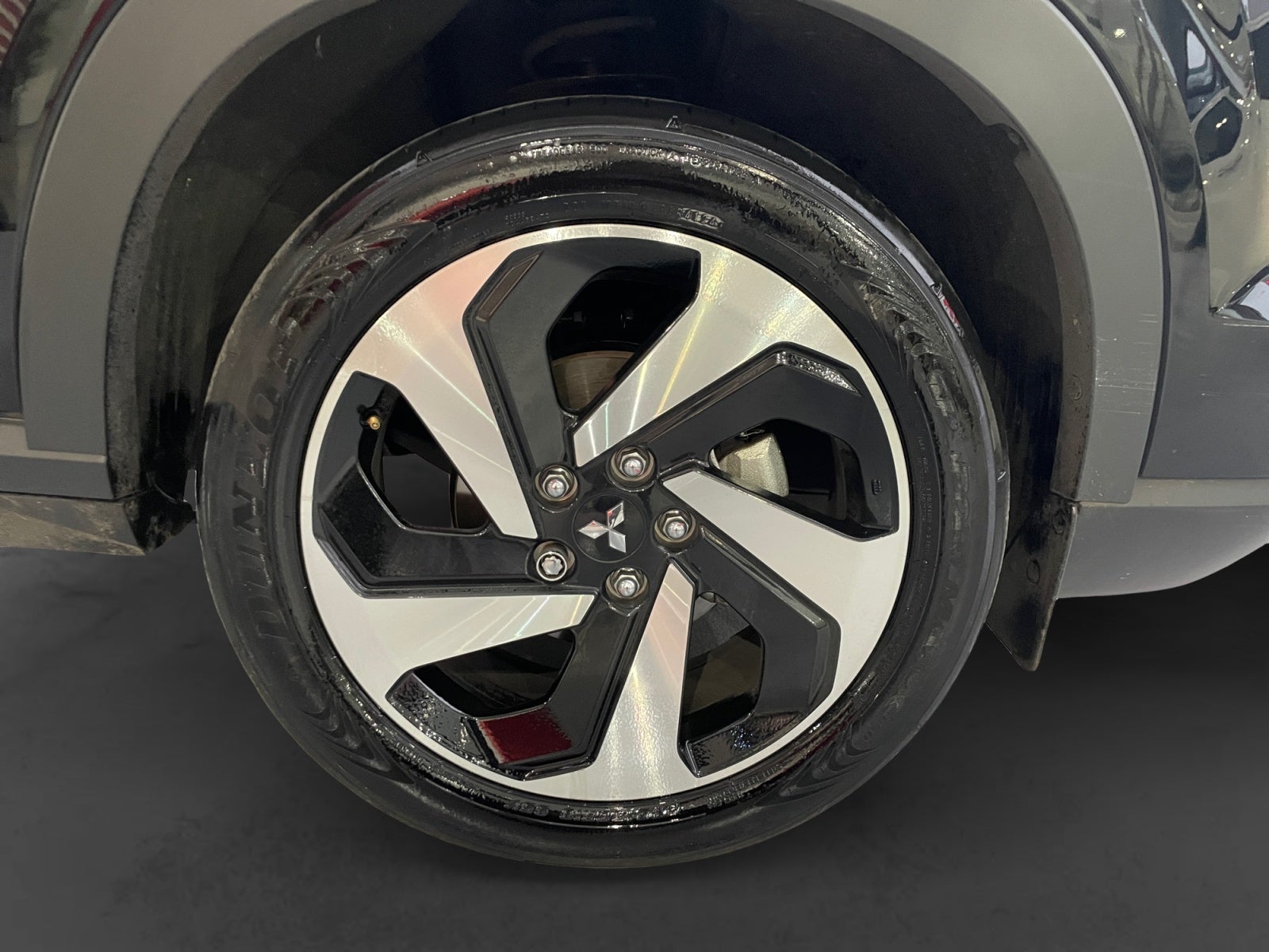 2025 Mitsubishi OUTLANDER SE PLUS
