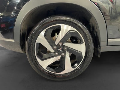 2025 Mitsubishi OUTLANDER SE PLUS