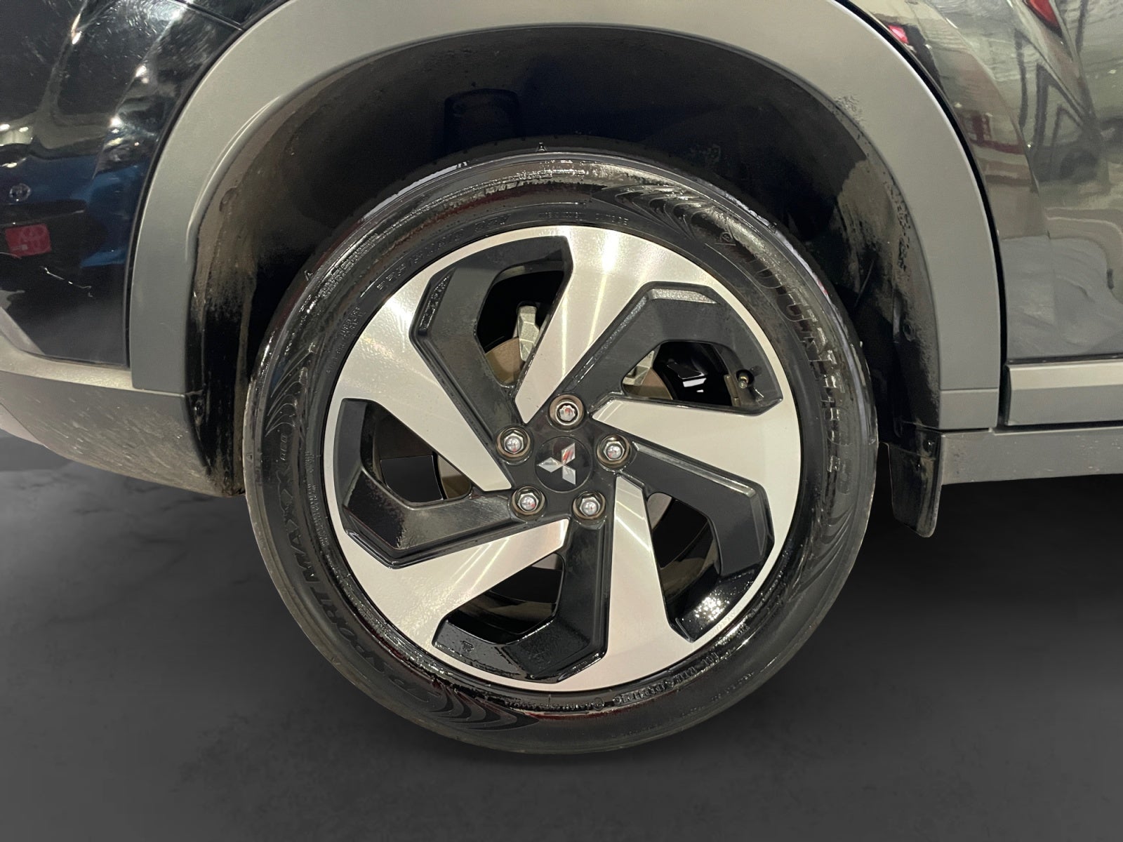 2025 Mitsubishi OUTLANDER SE PLUS