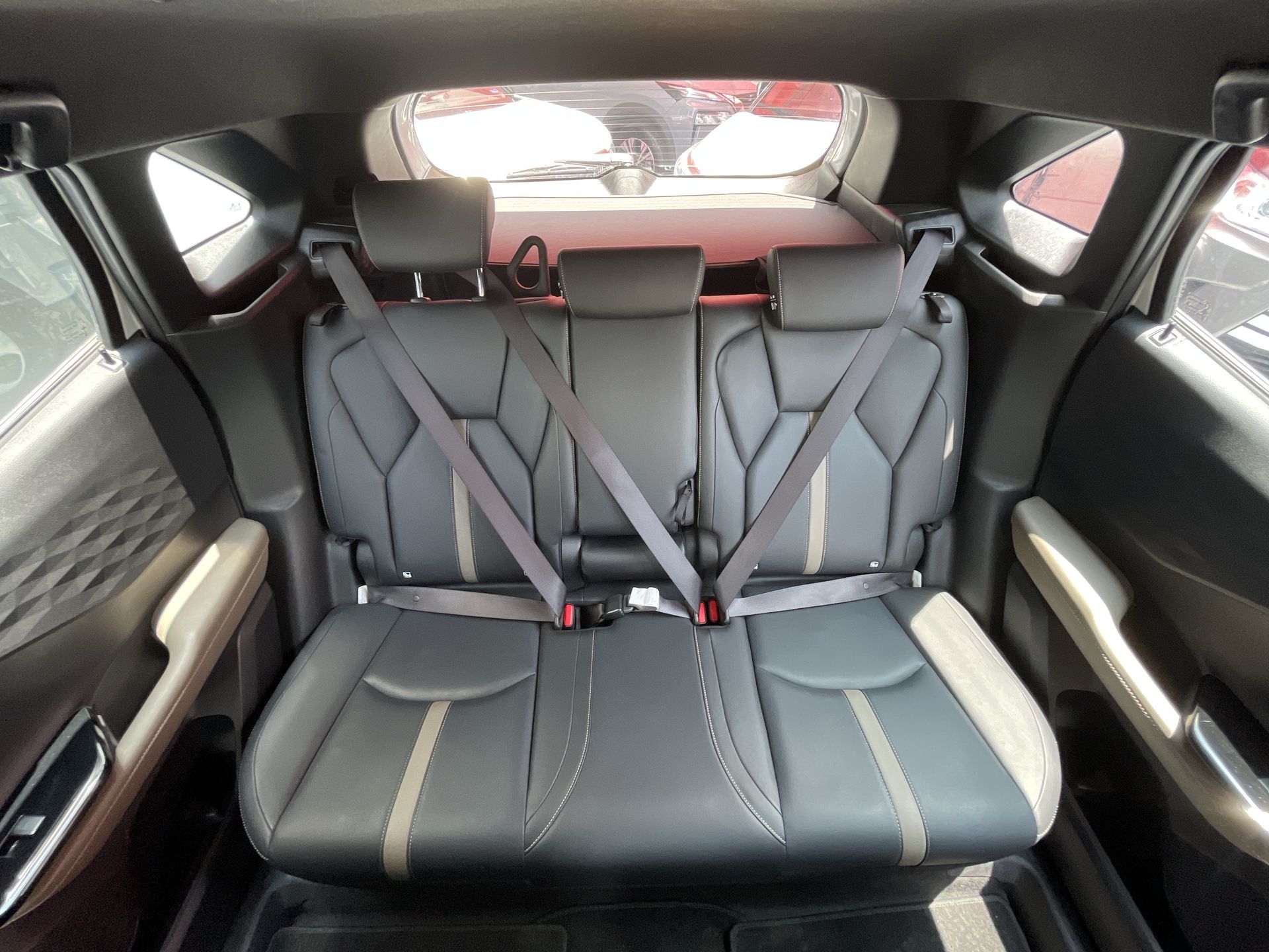 2025 Mitsubishi OUTLANDER SE PLUS