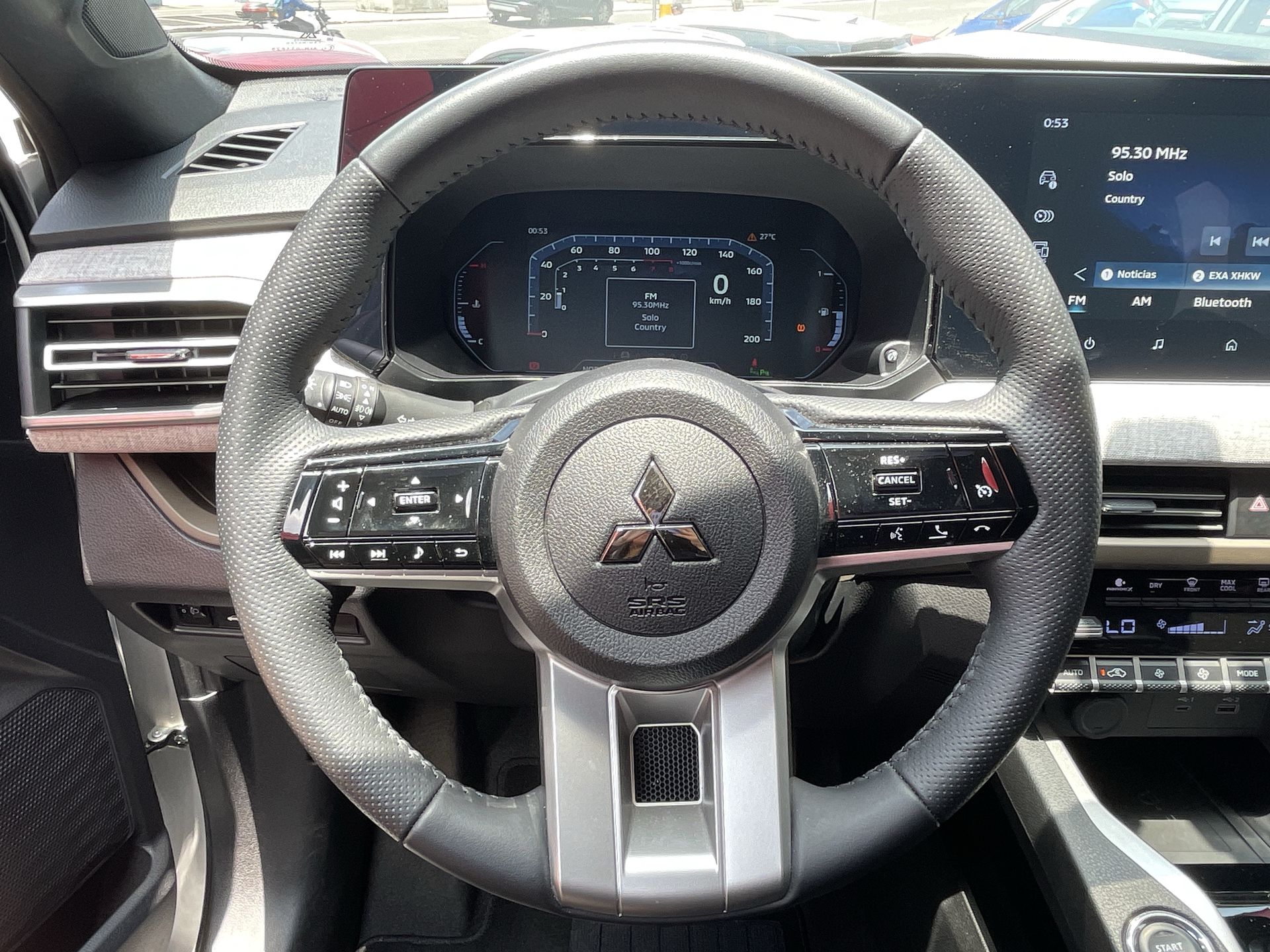 2025 Mitsubishi OUTLANDER SE PLUS