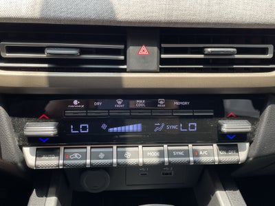 2025 Mitsubishi OUTLANDER SE PLUS