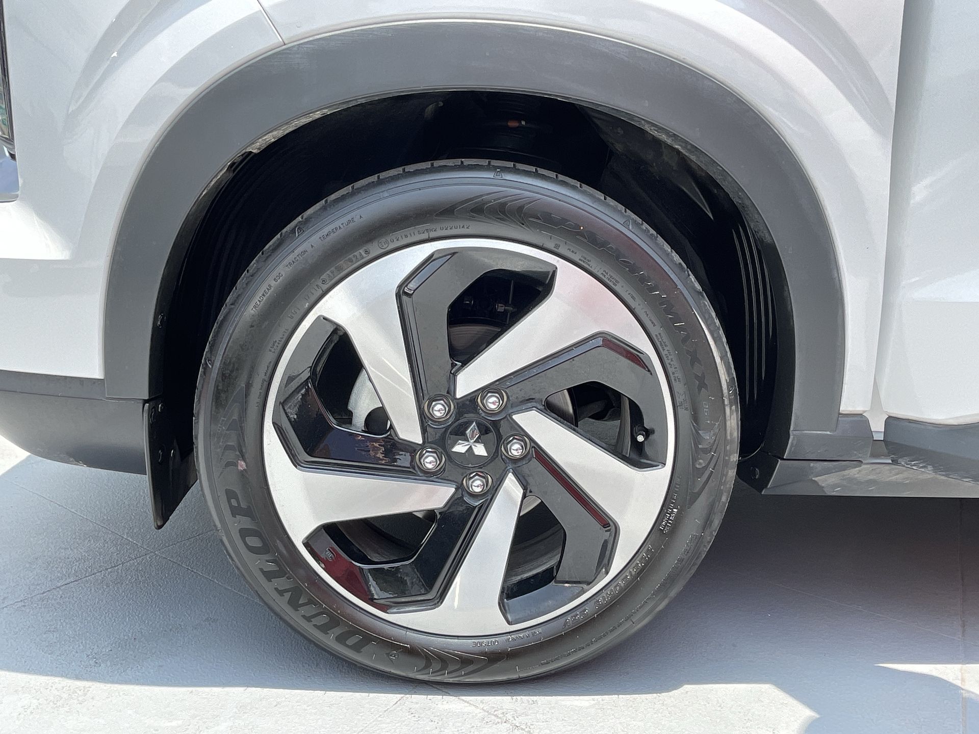 2025 Mitsubishi OUTLANDER SE PLUS