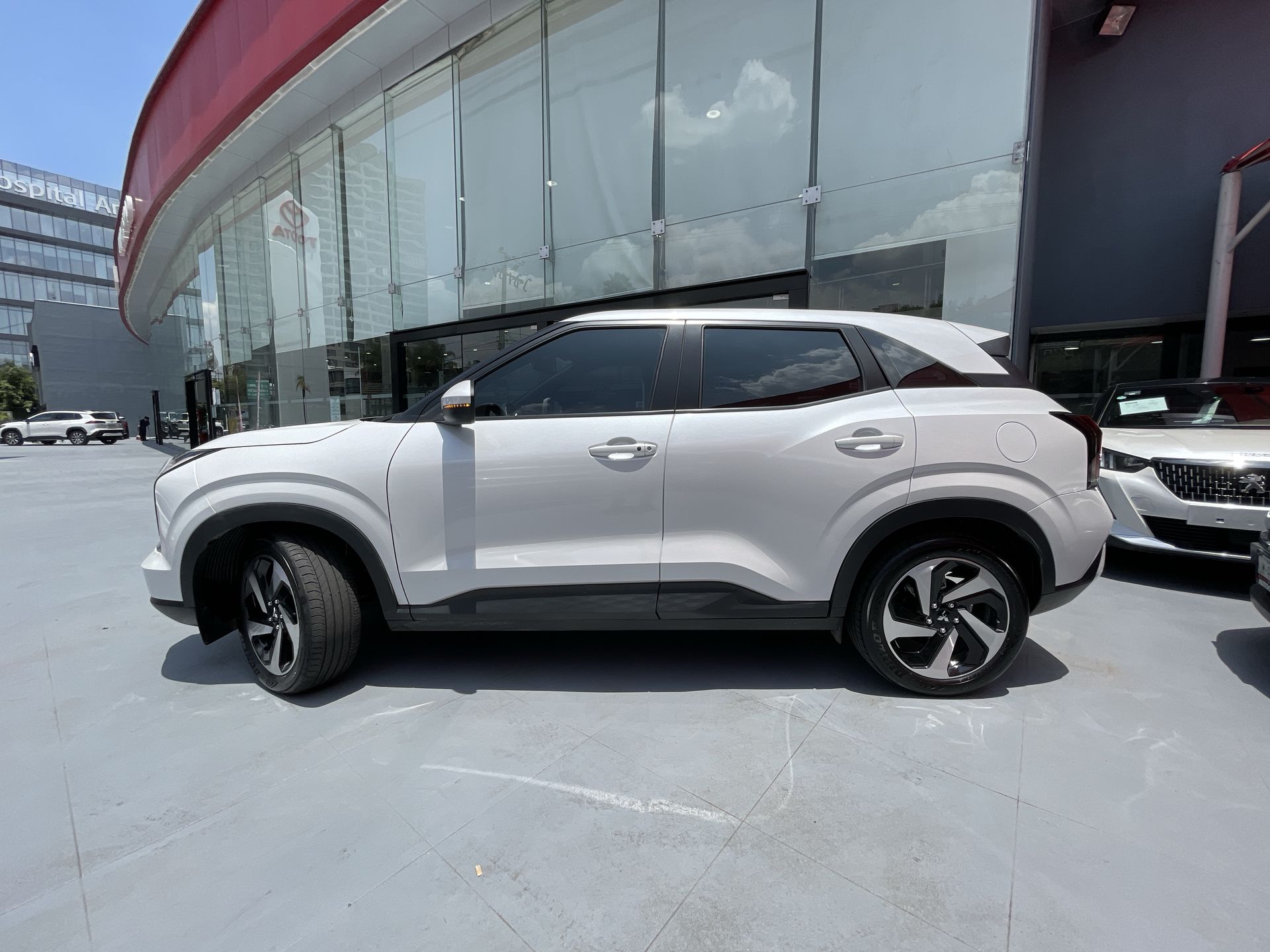 2025 Mitsubishi OUTLANDER SE PLUS