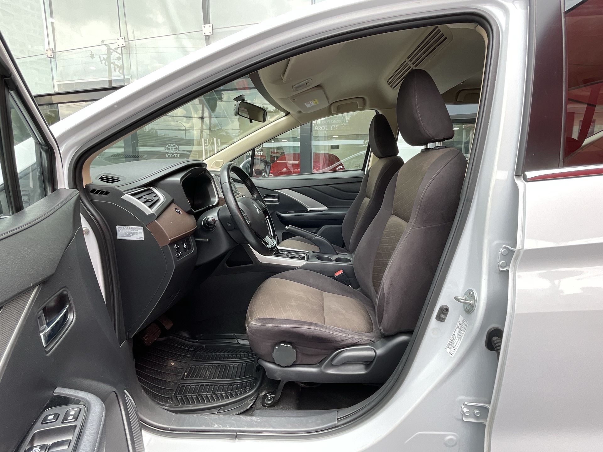 2023 Mitsubishi XPANDER CROSS LIMITED LIMITED