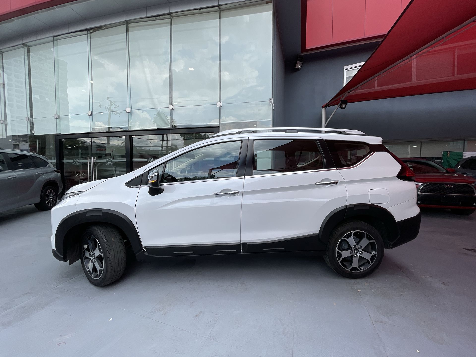 2023 Mitsubishi XPANDER CROSS LIMITED LIMITED