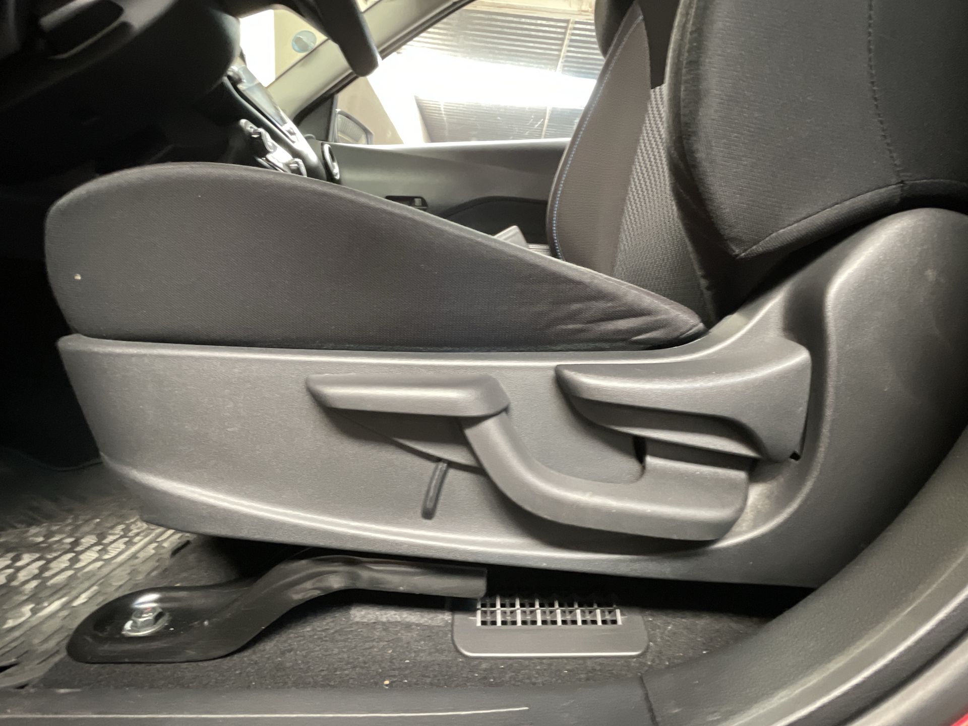 2023 Nissan KICKS ADVANCE E-POWER 23