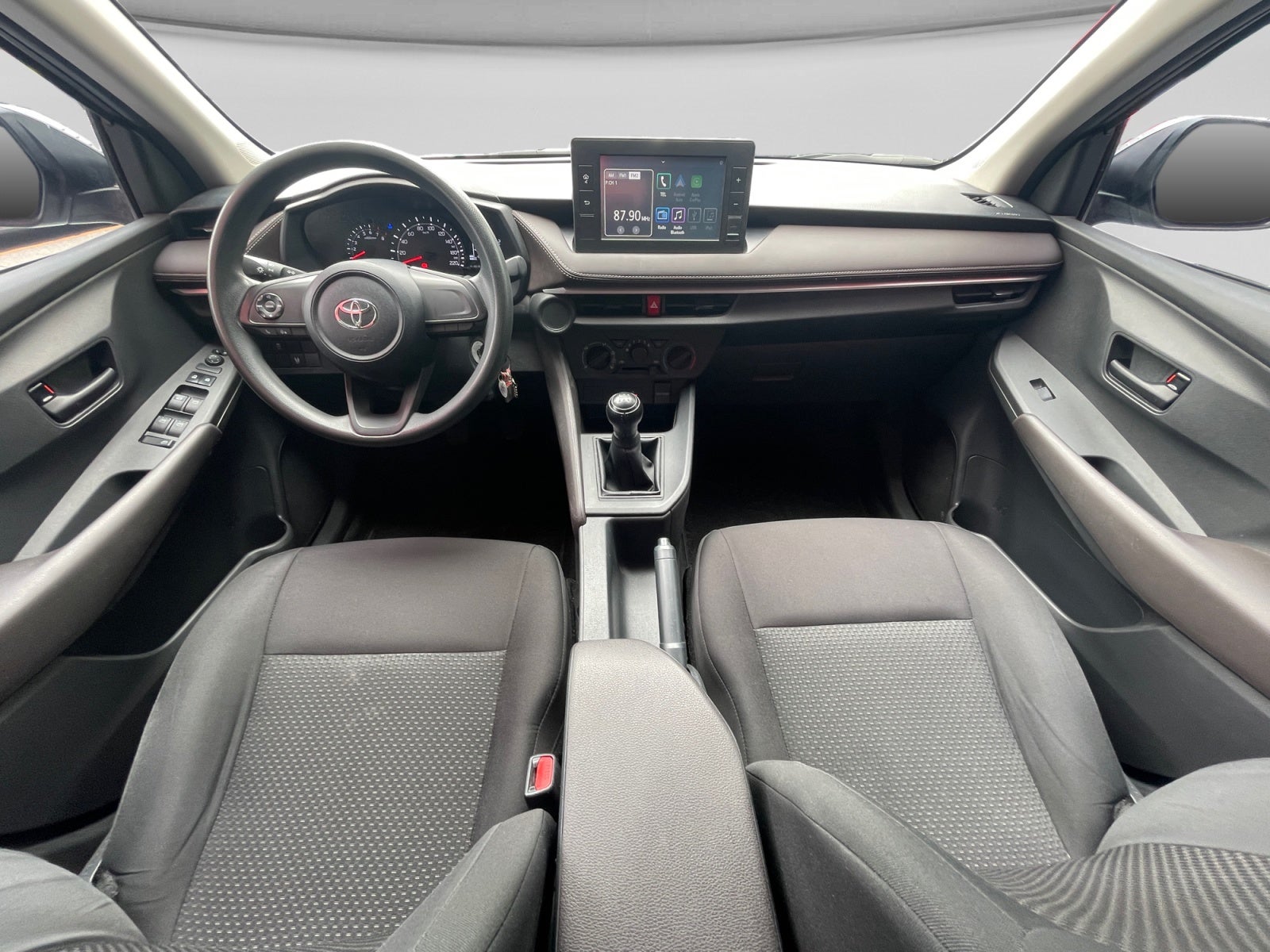 2023 Toyota YARIS BASE MT